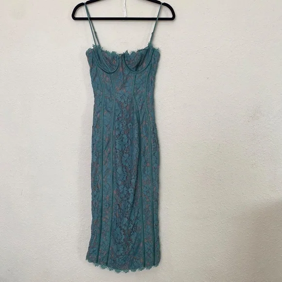 House of CB 'Joelle' Forest Lace Midi Dress green NWOT size XS - threedaughtersproperties.com House of CB 'Joelle' Forest Lace Midi Dress green NWOT size XS - threedaughtersproperties.com